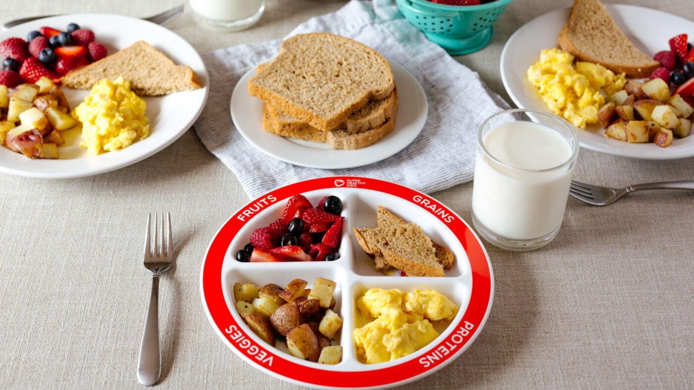Balanced preschool nutrition with eggs, vegetables, fruit, whole grains and milk